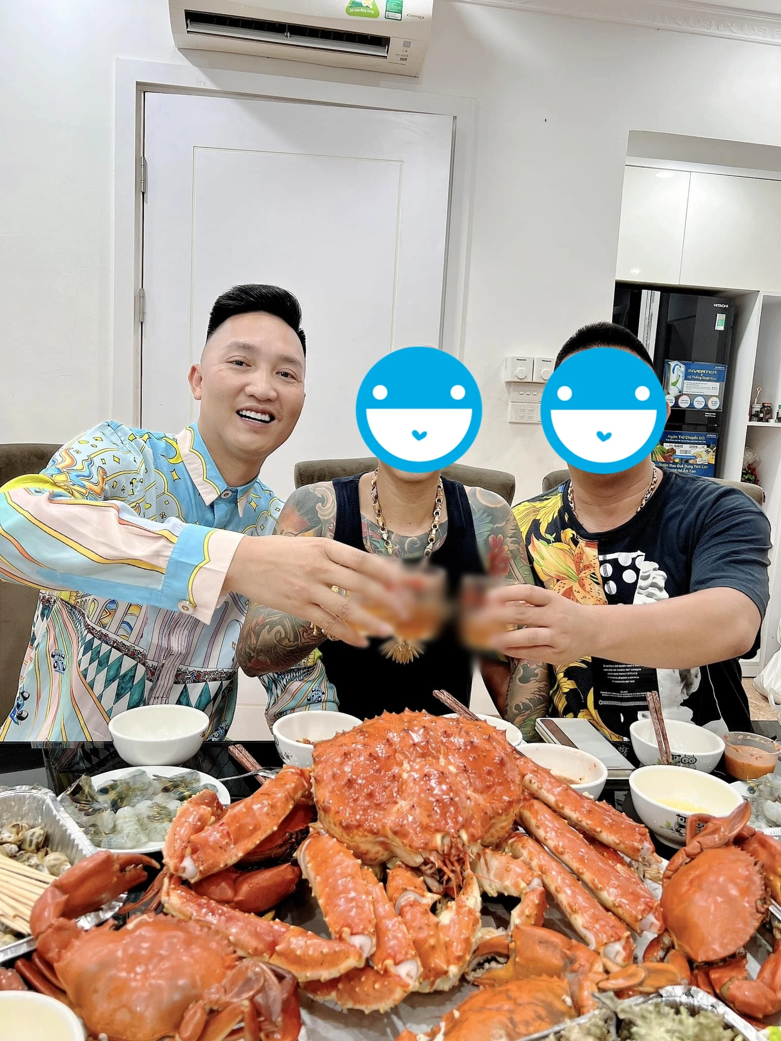 Bữa ăn của Huấn Hoa Hồng - Hình 6