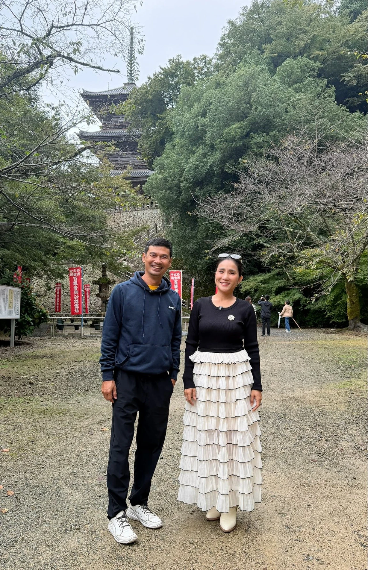 Ca sĩ Hòa Minzy làm điều đặc biệt cho người Huế, không nhận ra BTV Ngọc Trinh - Hình 10