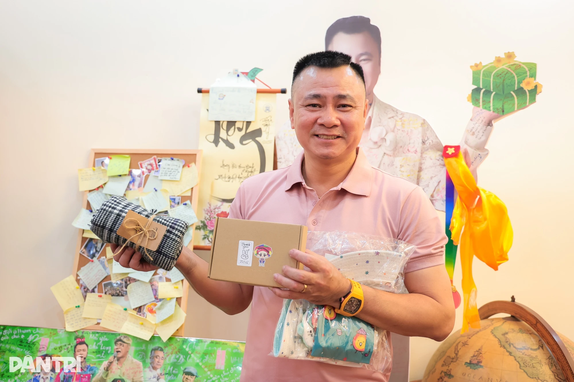 Danh hài Tự Long: Quá khứ phụ hồ, tuổi 52 là idol của giới trẻ - Hình 8