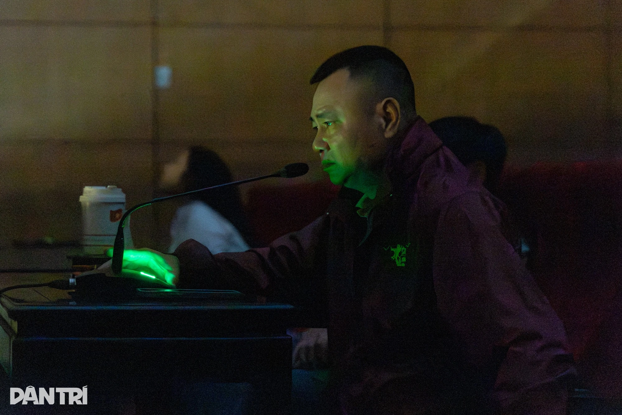 Danh hài Tự Long: Quá khứ phụ hồ, tuổi 52 là idol của giới trẻ - Hình 1