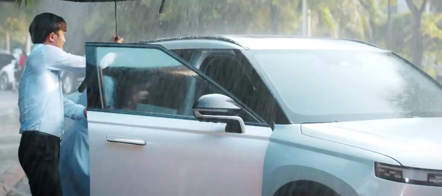 Gió ngang khoảng trời xanh - Tập 36: Buổi hẹn hò cháo lòng của Ngân và Dũng kết thúc đầy trớ trêu - Hình 11