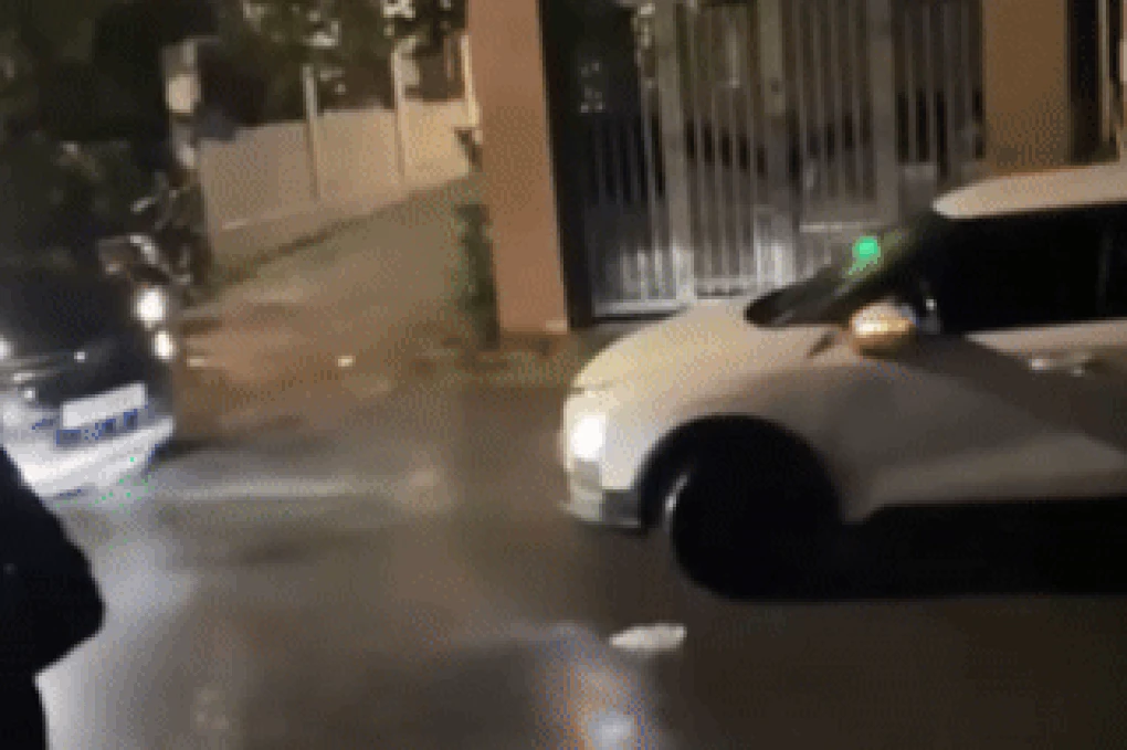 Làm rõ vụ việc tài xế xe bán tải nghi cố tình tông vào ô tô con - Hình 2