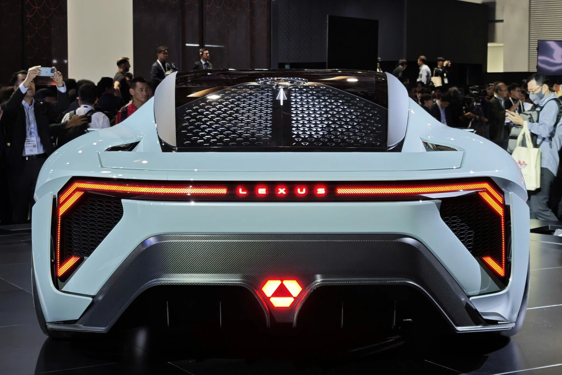 Lexus LFR Concept: Kế thừa di sản LFA trong kỷ nguyên mới - Hình 4