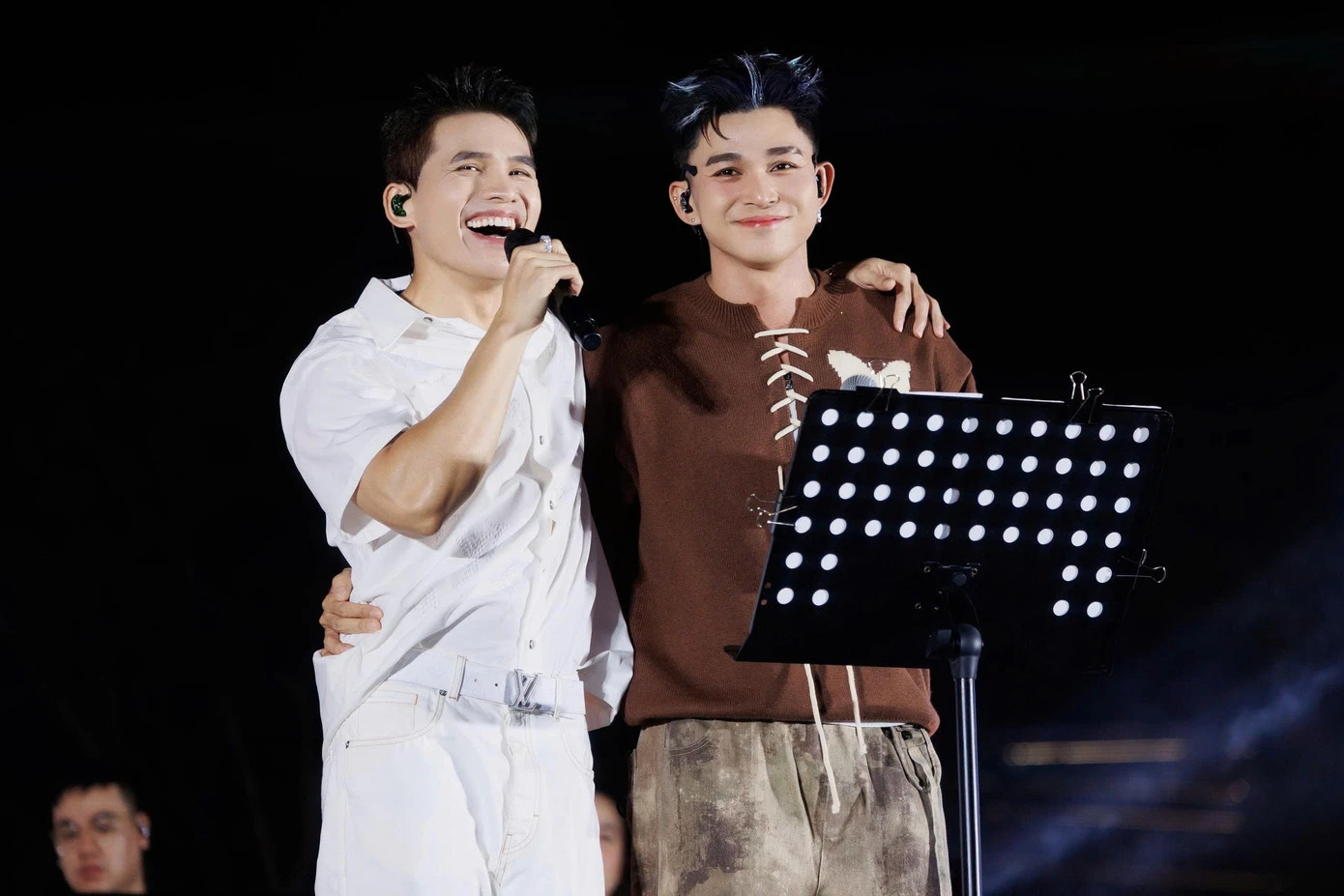 Quốc Thiên lại chơi lớn - Hình 1