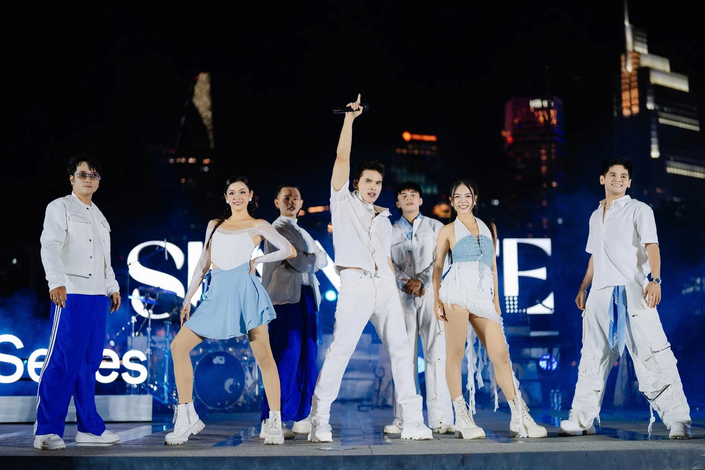 Quốc Thiên lại chơi lớn - Hình 2