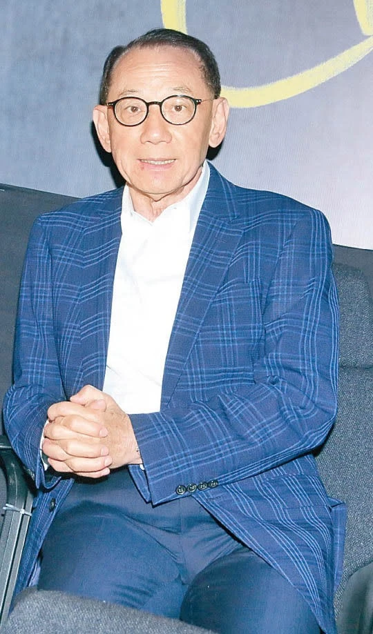 Quý tử xịn nhất showbiz: Mẹ là siêu mẫu, bố là thiếu gia, vừa chào đời đã được ký hợp đồng bạc tỷ! - Hình 10