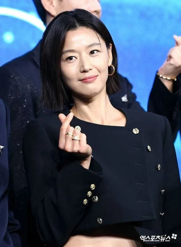 Top 10 diễn viên Hàn Quốc được yêu thích nhất 2025: Lee Min Ho vững ngôi đầu - Hình 7