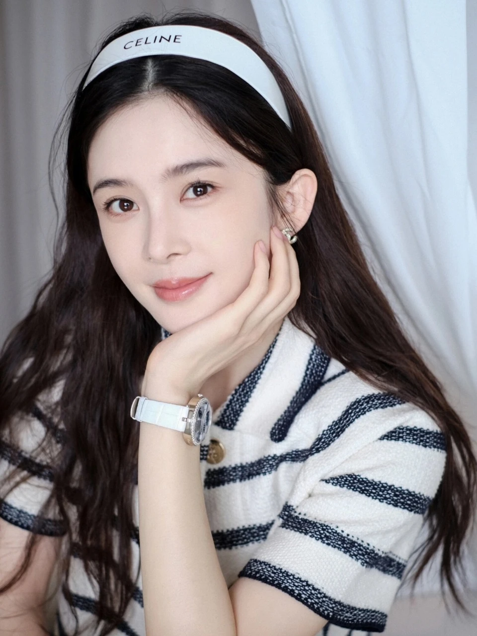 Trời ơi mỹ nhân này bị ảo tưởng sức mạnh à: Ai cũng nhận là bạn trai, đọc mà cười đến chết - Hình 1