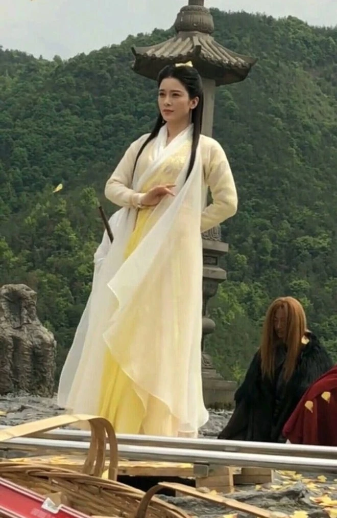 Trời ơi mỹ nhân này bị ảo tưởng sức mạnh à: Ai cũng nhận là bạn trai, đọc mà cười đến chết - Hình 5