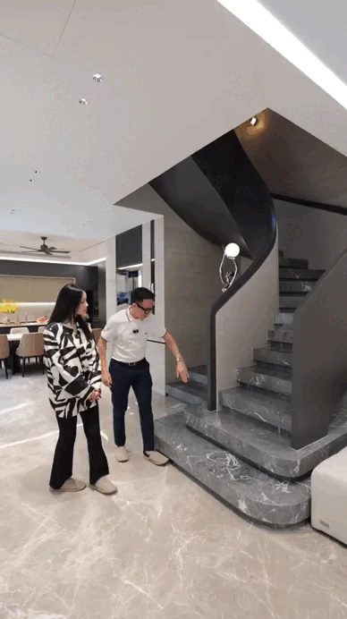 Vợ Văn Hậu lộ gương mặt khác lạ, nghi tiêm botox, nhà chục tỷ bị chê xấu - Hình 5