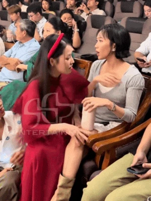 Bị camera quay lén, 2 mỹ nhân Vbiz lộ thái độ thật giữa tin đồn đã cạch mặt - Hình 2