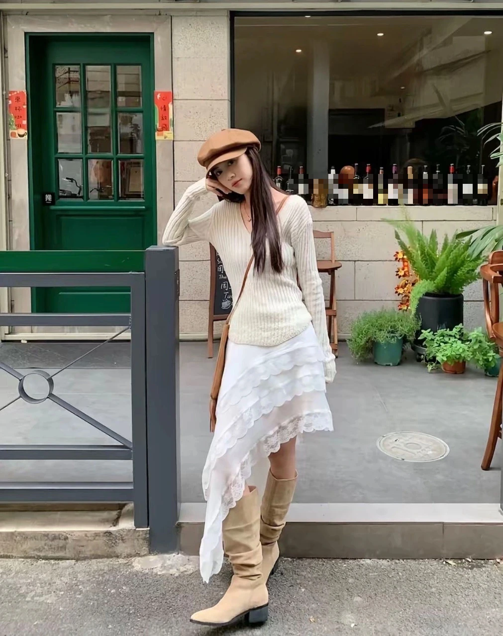 Chân váy vạt chéo giúp mọi vóc dáng trở nên thanh lịch - Hình 5