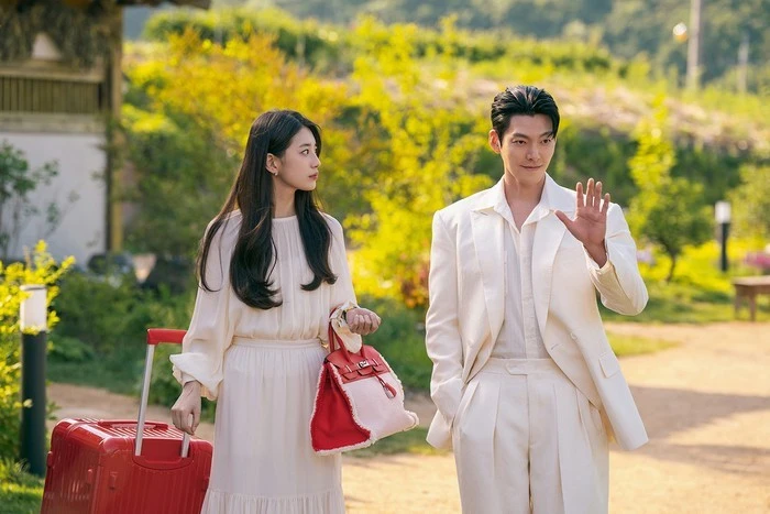 Genie, Make A Wish lên sóng, Suzy bị chê bai thảm hại, Kim Woo Bin thái độ lạ? - Hình 5