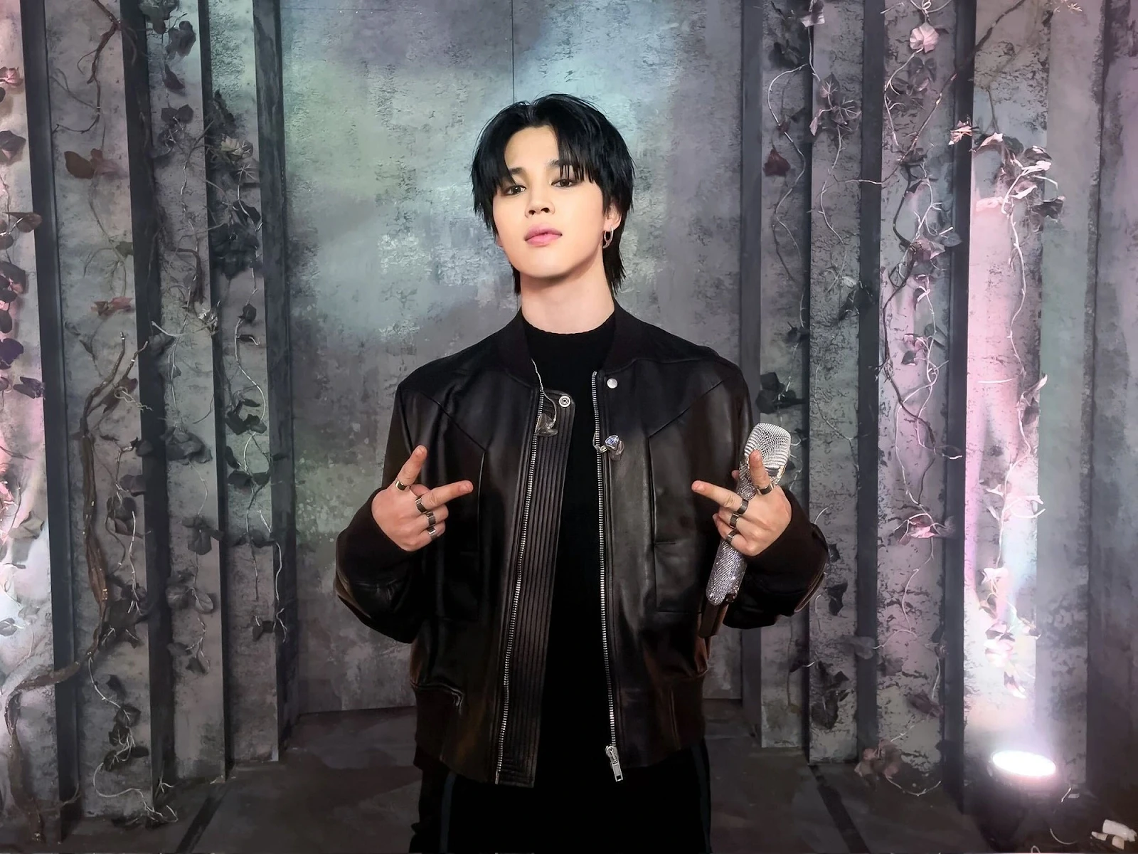 Jimin (BTS) bị nói mắc bệnh ngôi sao, tự cao vì cách đáp trả chuyện với 1 sao nữ - Hình 7