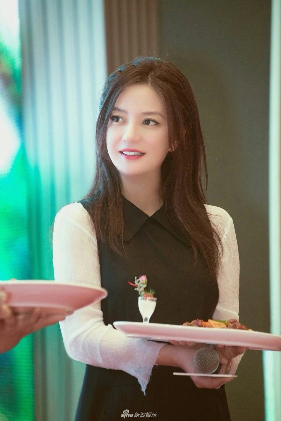 Phương Oanh bị tấn công - Hình 3