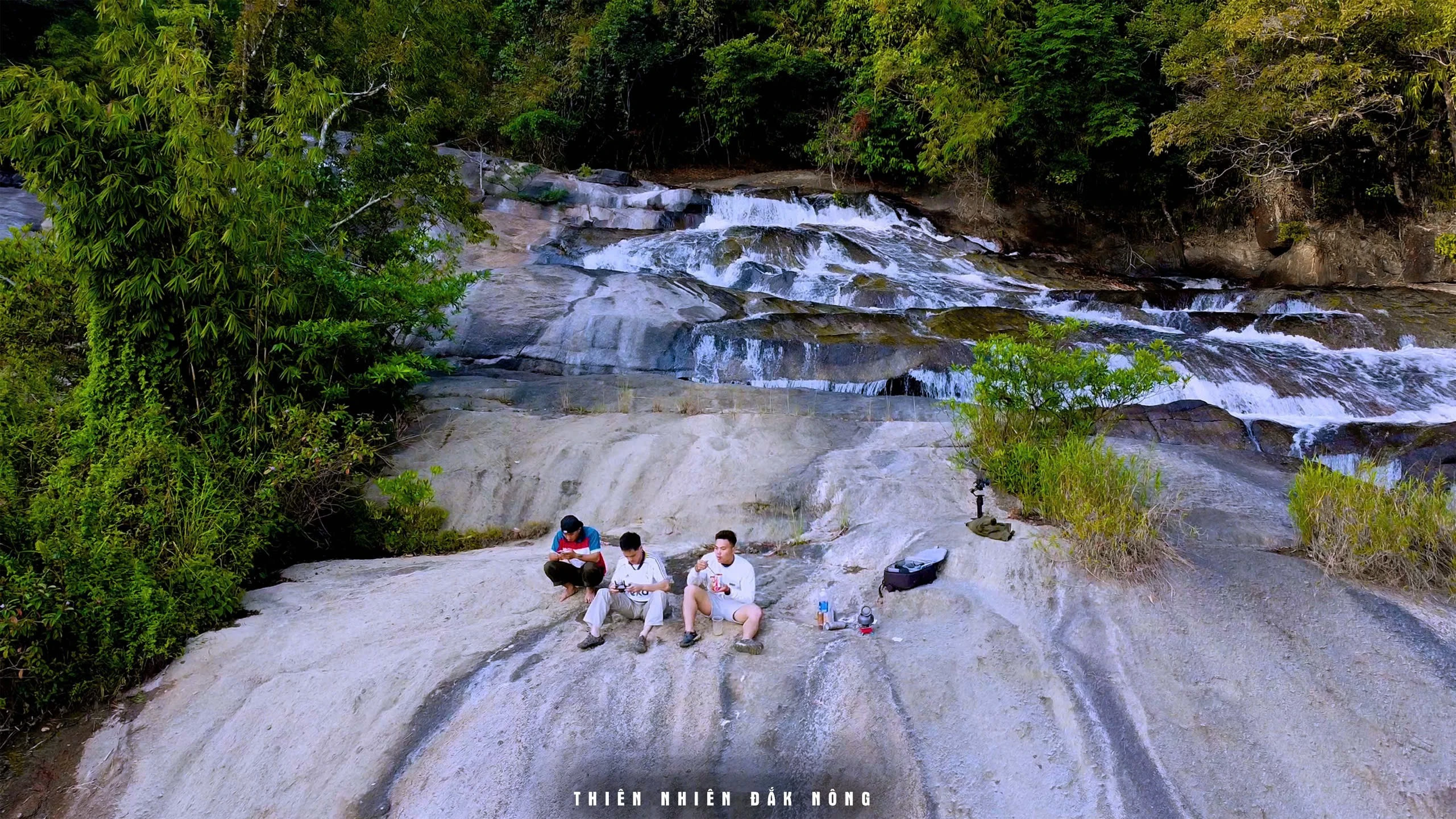 Chiêm ngưỡng dãy núi lửa tuyệt đẹp ở Lâm Đồng - Hình 15