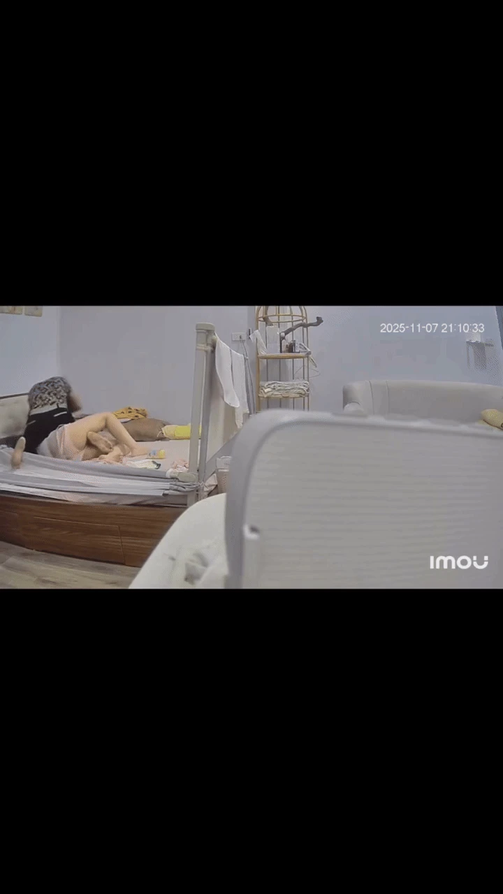 Xôn xao clip vụ mẹ chồng đè lên người, nắm tóc con dâu mới sinh gây phẫn nộ - Hình 2