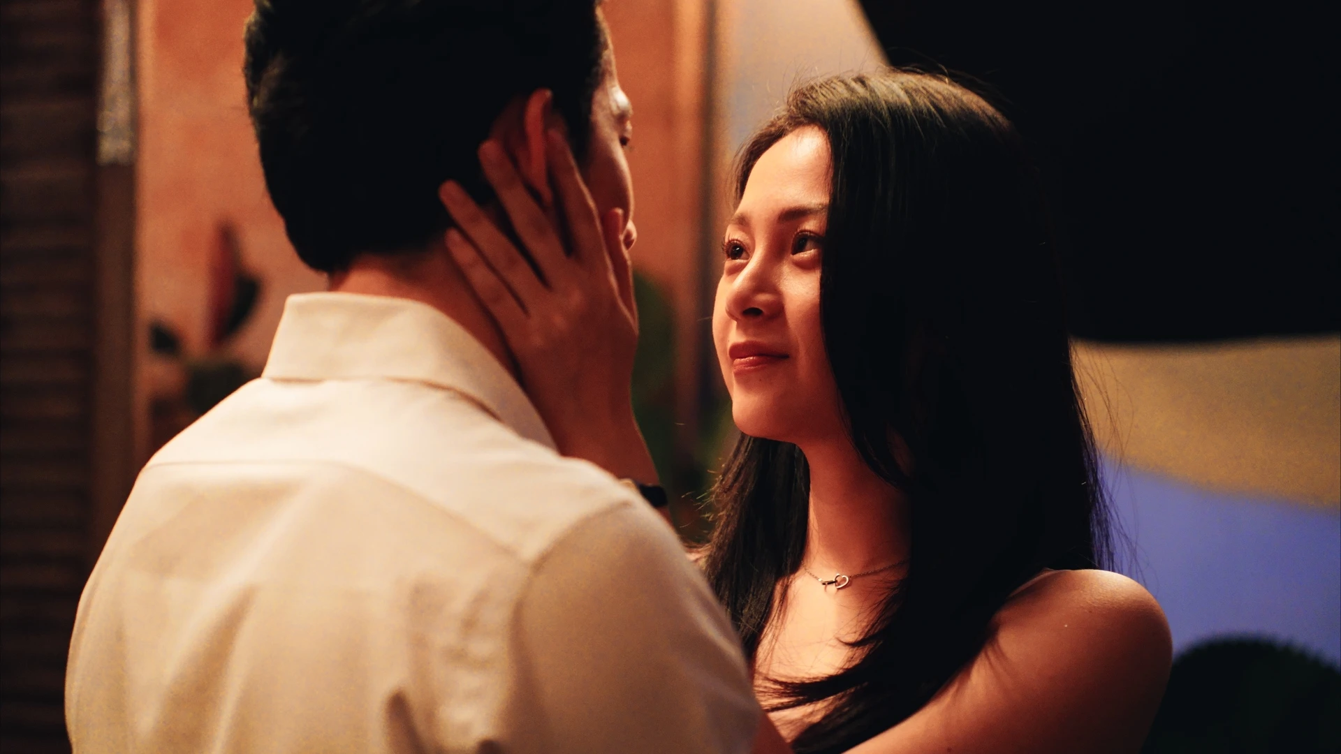 Cặp sao Việt bị đồn phim giả tình thật vì ngọt từ phim đến đời, ai nấy mê mệt ánh mắt của nhà trai - Hình 2