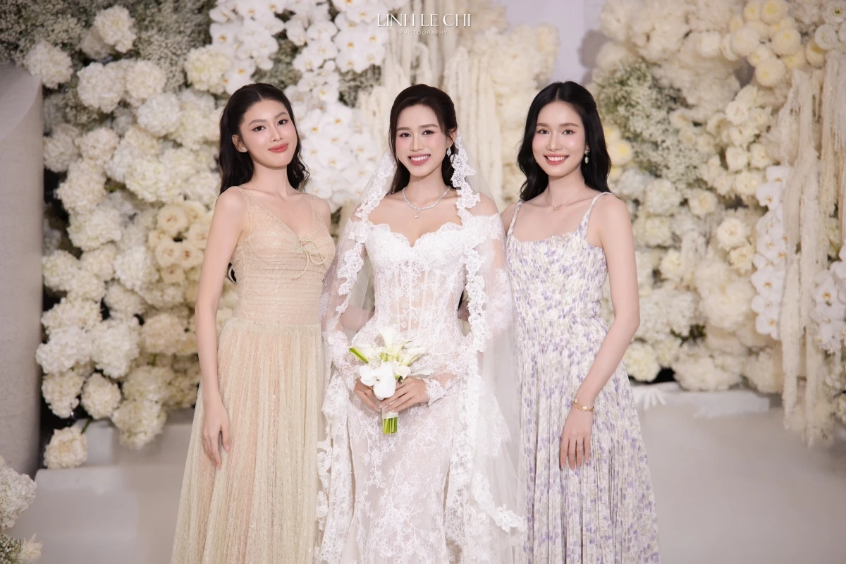 Cuộc sống của Top 3 Hoa hậu Việt Nam 2020 giờ ra sao? - Hình 2