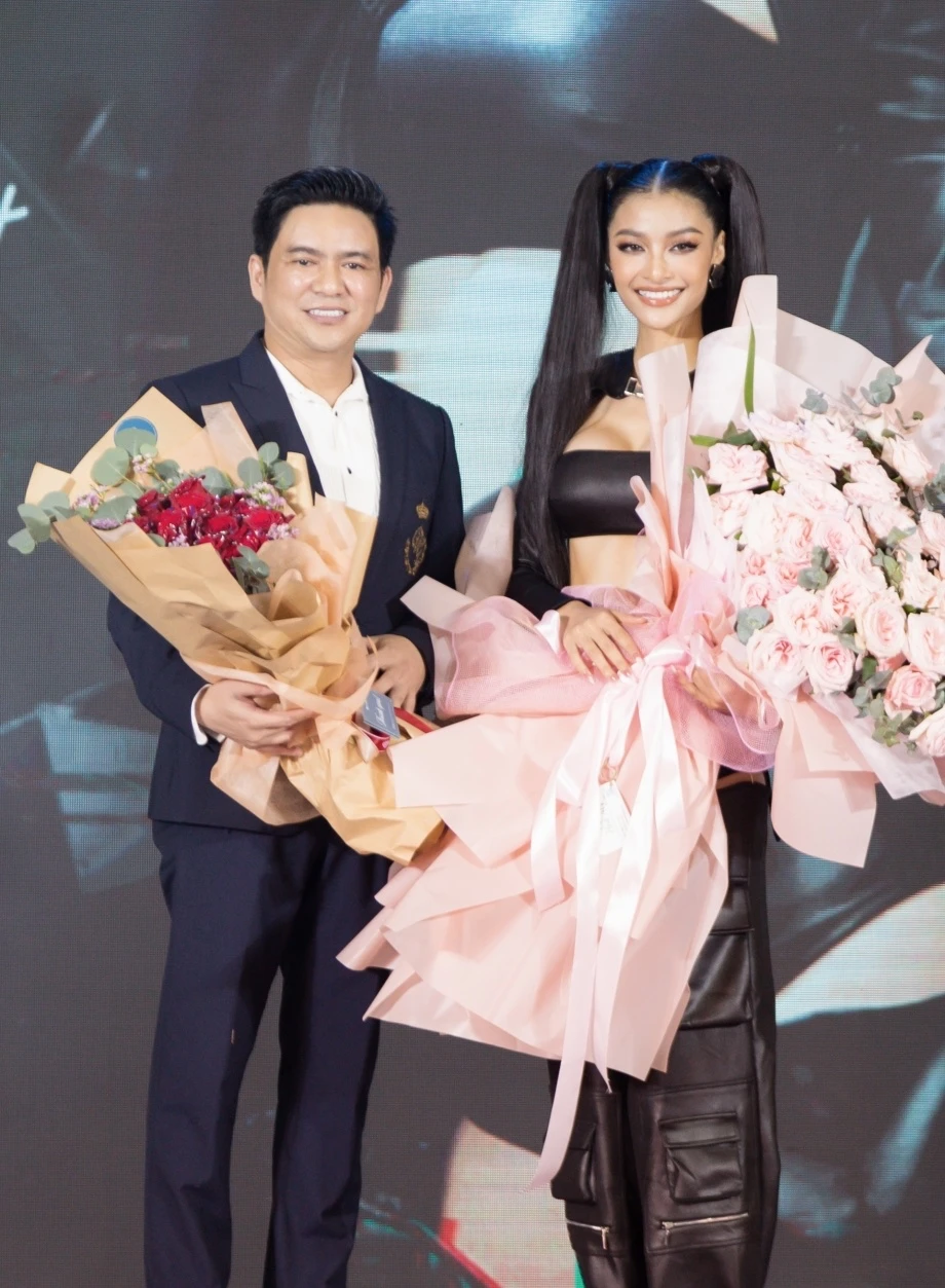 Sự giàu có của Lona Kiều Loan ở tuổi 25 - Hình 12