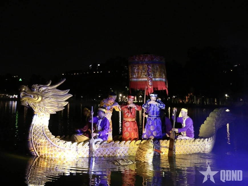 Sức hút đặc biệt của Ngọc Sơn - đêm huyền bí - Hình 7