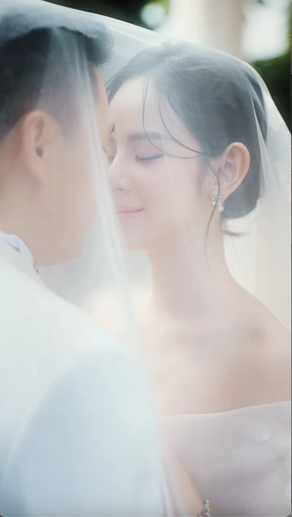 Thêm 1 mỹ nhân Việt công khai ảnh cưới với thiếu gia tập đoàn lớn! - Hình 8