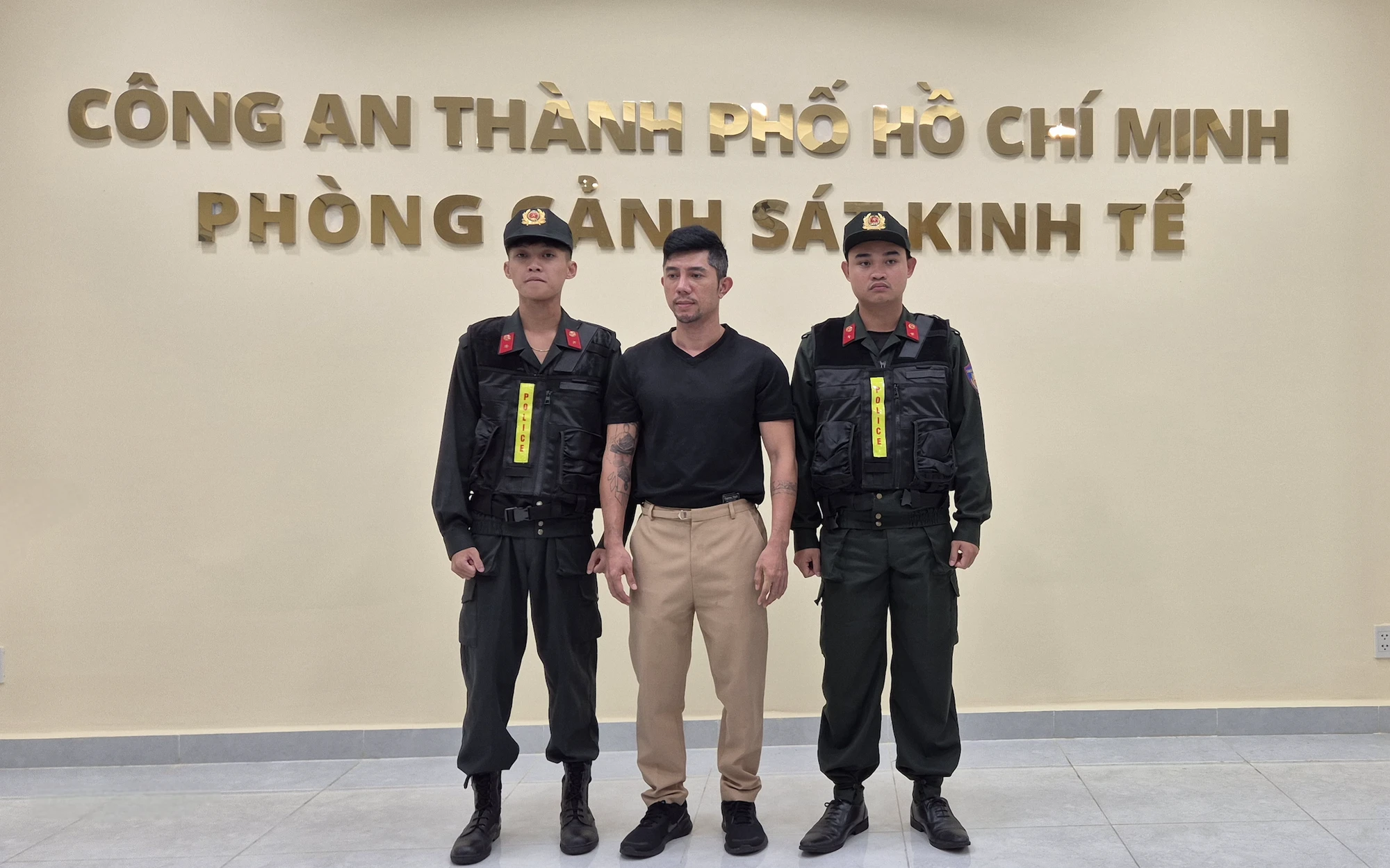 Tình trạng Ngân 98 và Lương Bằng Quang: Chỉ gửi được 1 món đồ, thái độ bạn tù? - Hình 2