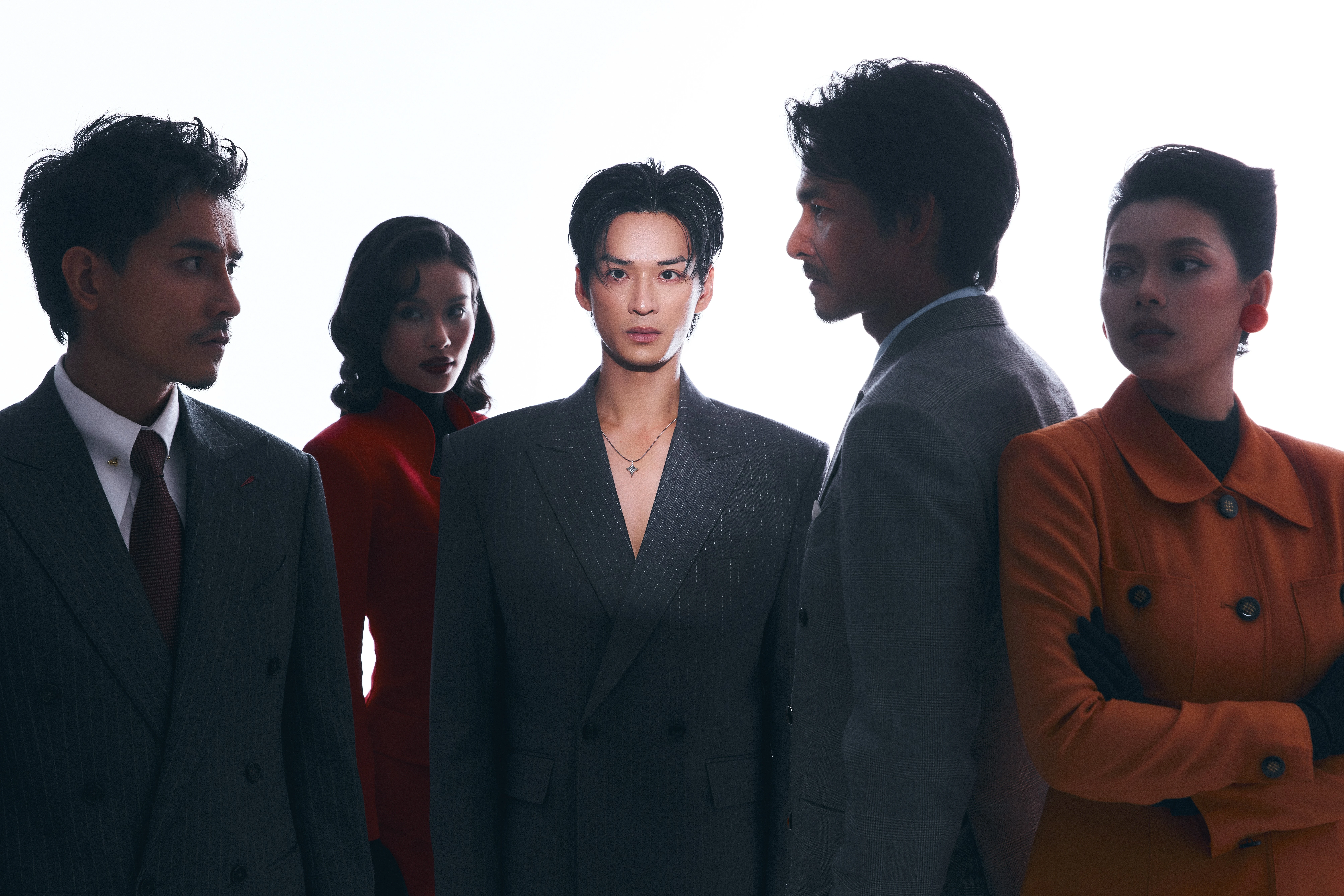 Trần Nghĩa - Trùm cuối của Trái tim què quặt cùng Quách Ngọc Ngoan, Việt Hưng xuất hiện cực chất trong bộ ảnh mới với hai mỹ nhân - Hình 2