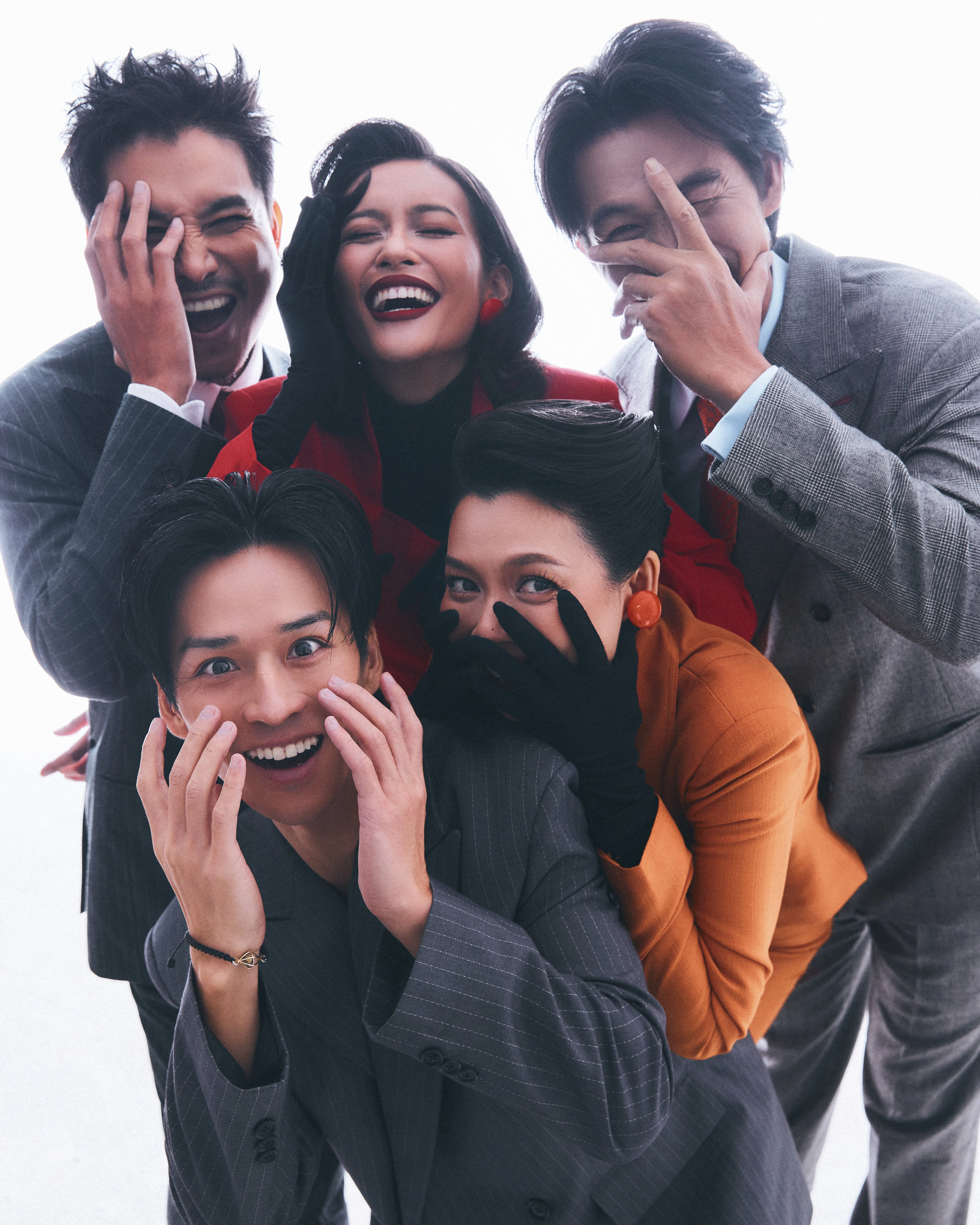 Trần Nghĩa - Trùm cuối của Trái tim què quặt cùng Quách Ngọc Ngoan, Việt Hưng xuất hiện cực chất trong bộ ảnh mới với hai mỹ nhân - Hình 4