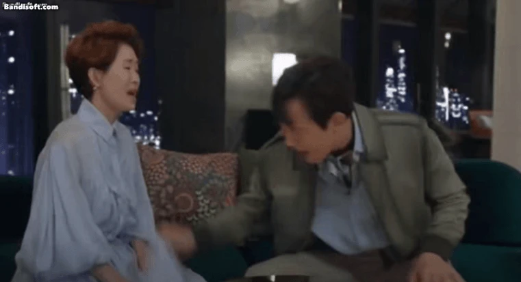 Ai cấm tài tử này đóng ngôn tình giùm với: 52 tuổi vẫn yêu đương sến sẩm, gọi đàn chị là mẹ mới rùng mình - Hình 2