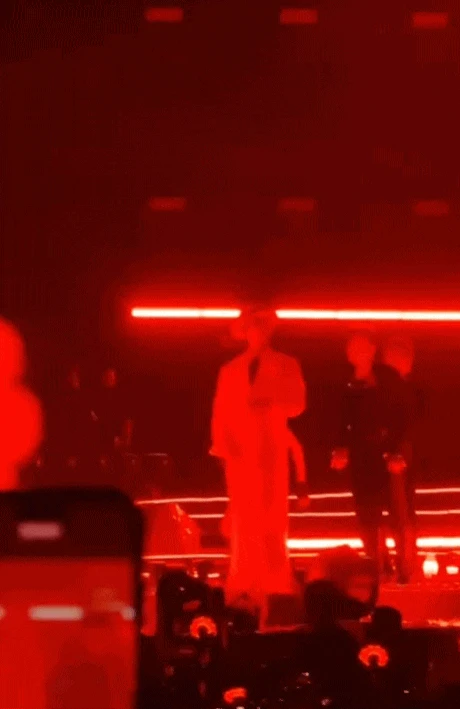 Sống đủ lâu để nhìn thấy khoảnh khắc G-DRAGON được phong thần ngay tại Việt Nam - Hình 2