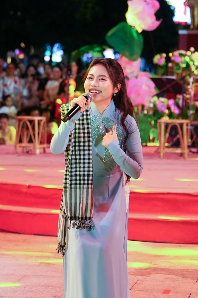 Phương Mỹ Chi khoe một ngày sống chung chồng yêu, nhận thêm tin vui lớn - Hình 5