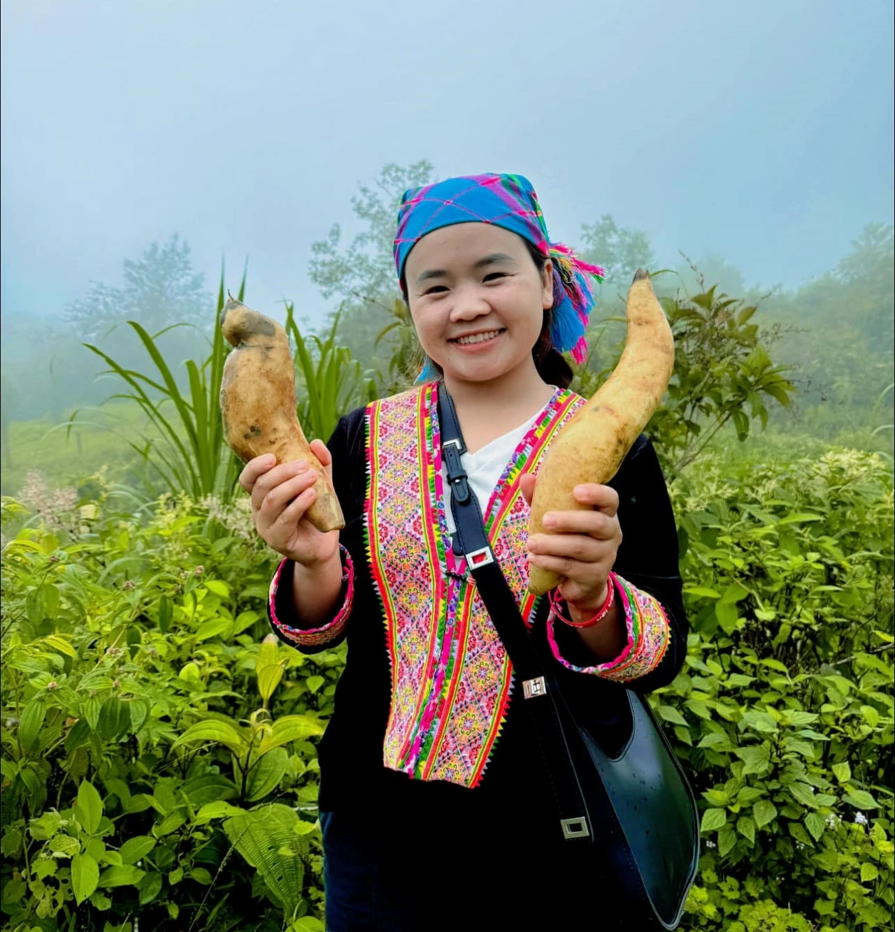Từ món quà 900 nghìn của chồng, cô gái Mông đổi đời, giúp cả bản bán nông sản - Hình 1