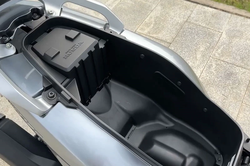 Xe tay ga Honda 149,7cc, trang bị như ôtô, giá gần 56 triệu đồng - Hình 8
