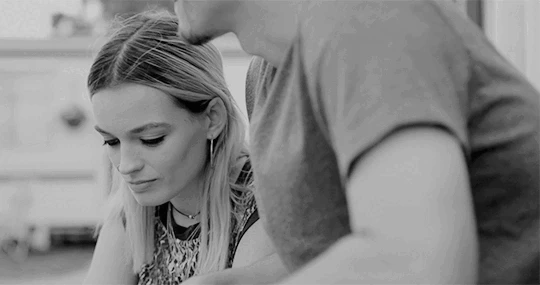 Xem phim Sex Education, tôi nhận ra người anh trai này mới là nhân vật đáng yêu nhất, cô gái nào cũng muốn có bên cạnh - Hình 3