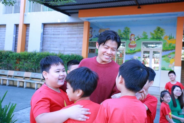 Nguyễn Văn Chung kể bí mật khi thi Nhạc viện, đỗ đạt sau khi có trăm bản hit - Hình 2