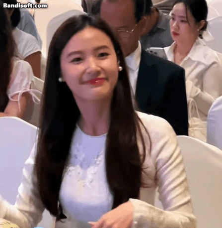 Vbiz có 1 mỹ nhân sáng làm cô giáo, tối lên đồ đi quẩy: U40 mà trẻ hơn học sinh mới đáng nể - Hình 7