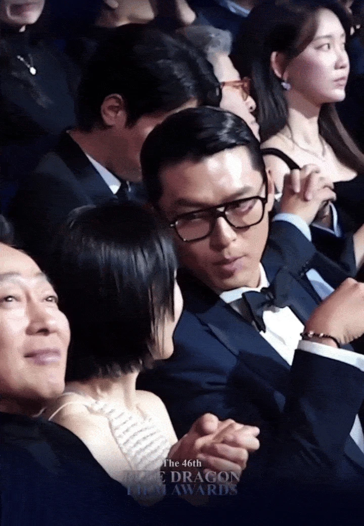 Phát ngượng vì Hyun Bin - Son Ye Jin! - Hình 3