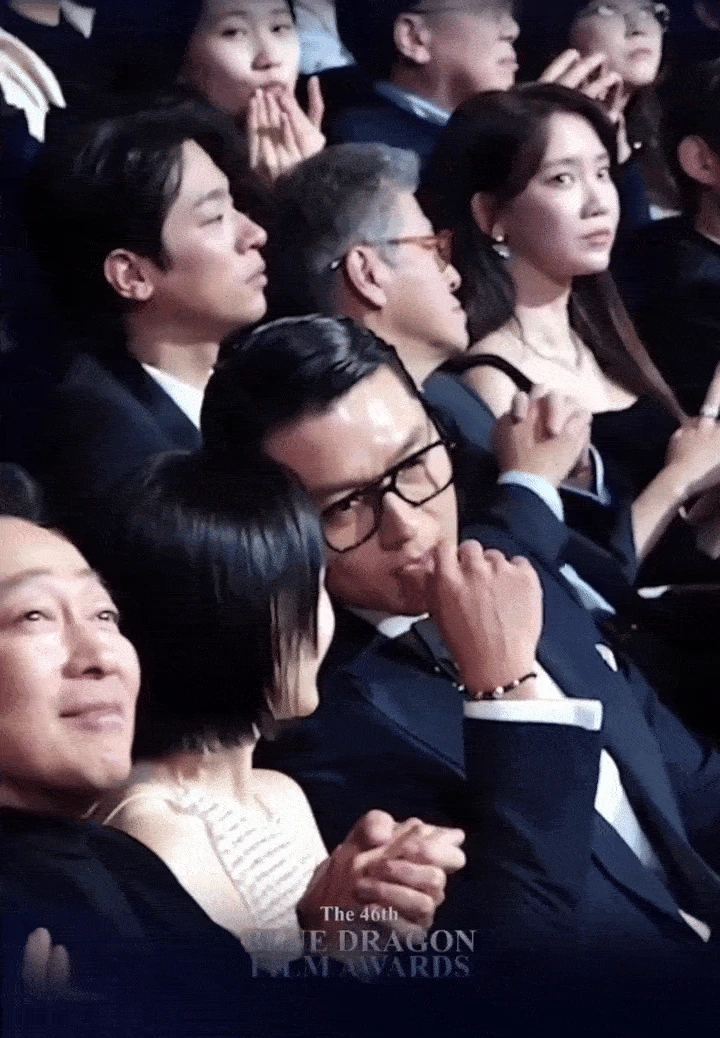 Phát ngượng vì Hyun Bin - Son Ye Jin! - Hình 2