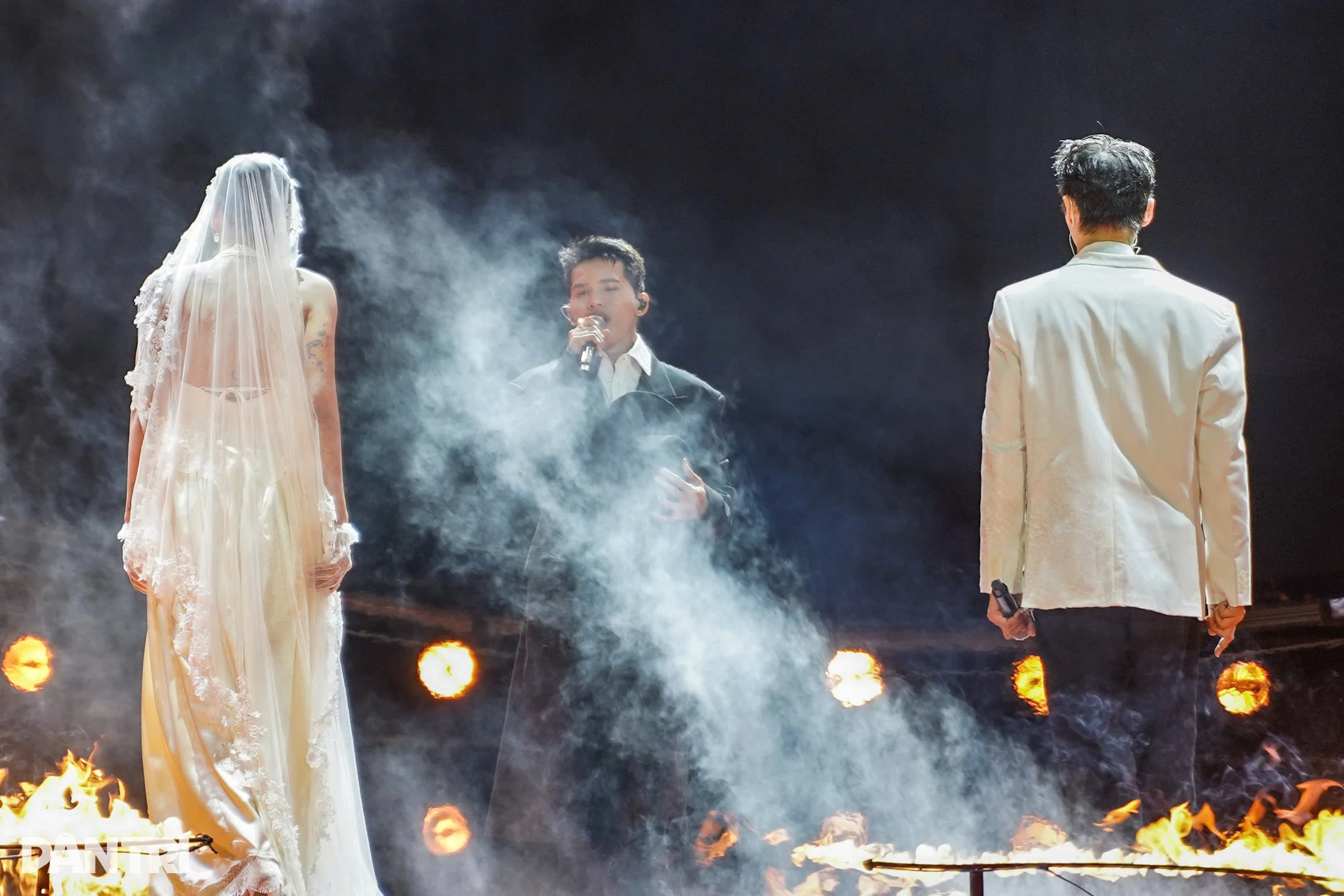 Quốc Thiên kể về tình cũ, được Hồ Ngọc Hà và Hòa Minzy ủng hộ trong concert - Hình 5