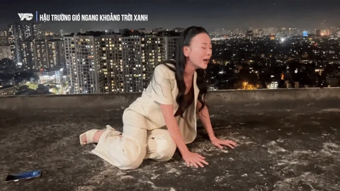 Diễn viên Phương Oanh khóc sưng mắt ở hậu trường tập phim gây bão trên VTV - Hình 1