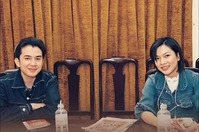 Hành động đẹp của vợ chồng hoa hậu Đỗ Thị Hà, ca sĩ Mỹ Tâm khác lạ không nhận ra - Hình 4