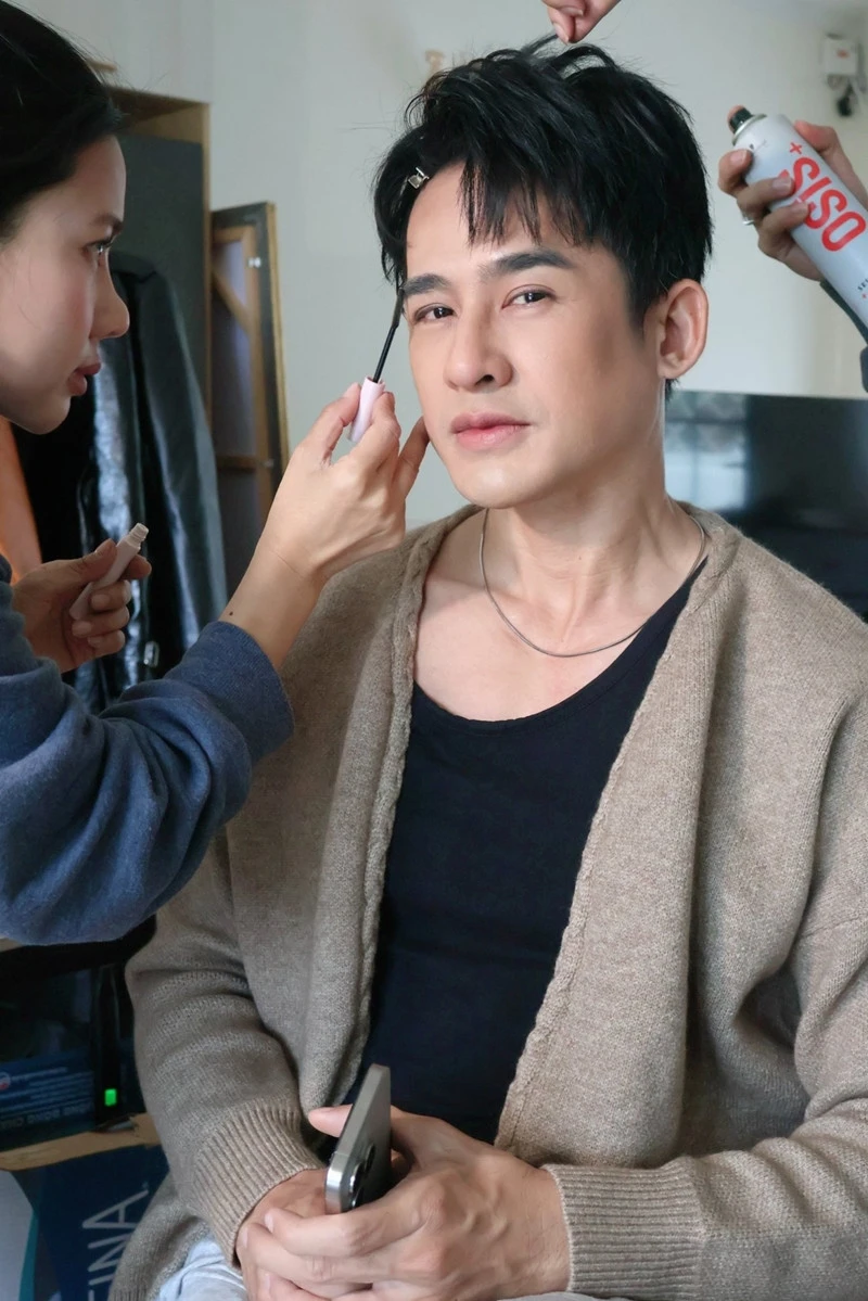 Hành động đẹp của vợ chồng hoa hậu Đỗ Thị Hà, ca sĩ Mỹ Tâm khác lạ không nhận ra - Hình 10