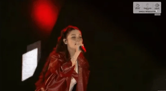 Nữ ca sĩ hát mở màn khai mạc SEA Games 2025 lên tiếng sau khi bị phát hiện hát nhép - Hình 1