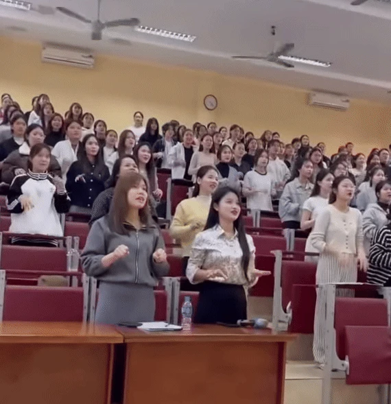 Giáo trình tuyệt mật của các cô giáo mầm non tương lai bị lộ! - Hình 1