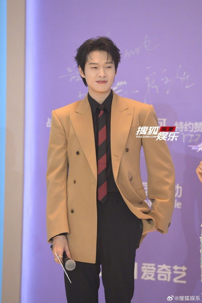 Phú Sát Hoàng Hậu Tần Lam tháo chạy khỏi phi công kém 10 tuổi vì liên tục bị ép buộc làm 3 điều này? - Hình 1