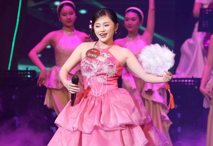 Thần đồng âm nhạc 16 tuổi vừa giành giải tại Tiếng hát Hà Nội 2025 là ai? - Hình 2