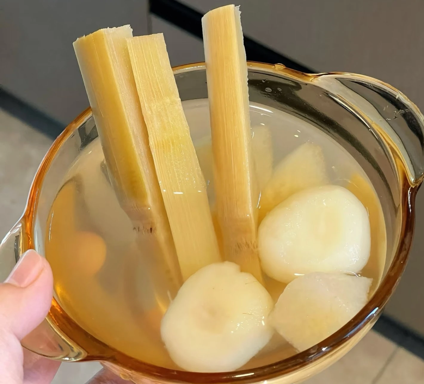 Đi chợ thấy loại củ lấm lem bùn đất này thì mua ngay: Tiên dược mùa đông, món mặn hay ngọt đều cực cuốn - Hình 4