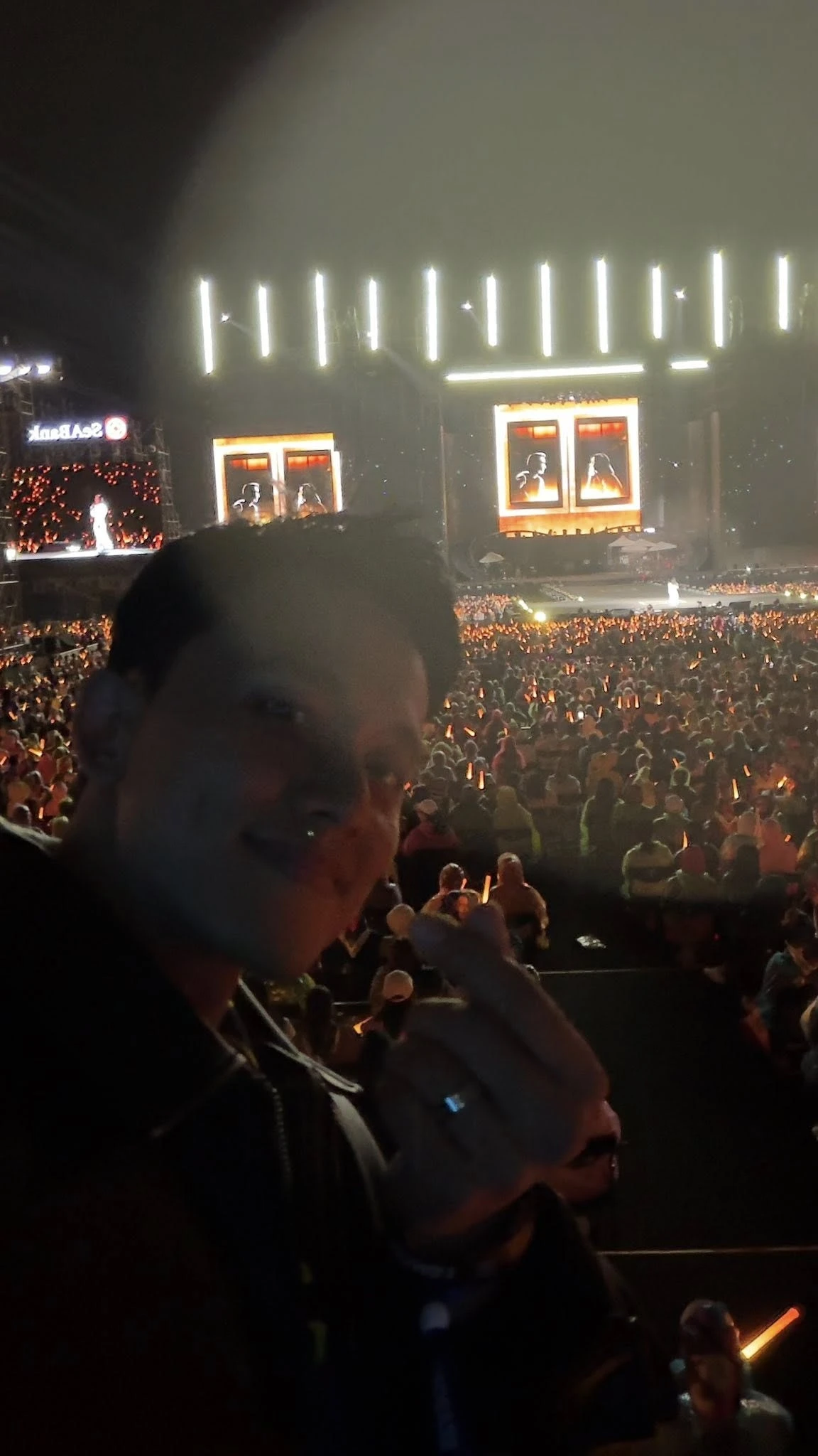 Lộ khoảnh khắc Mai Tài Phến đáp lại khi Mỹ Tâm gọi anh trước 40.000 người - Hình 2