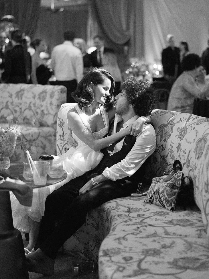 Năm đại hỷ 2025 của showbiz: Loạt sao đình đám Âu - Á nô nức cưới hỏi, fan toàn cầu đứng ngồi không yên - Hình 5